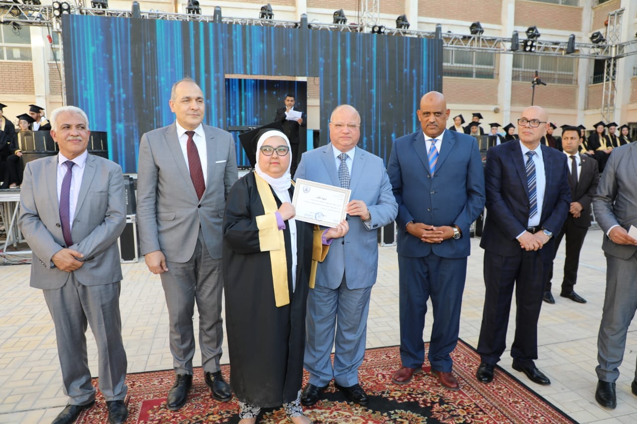 محافظ القاهرة يشهد تكريم أوائل الثانوية العامة بإدارة القاهرة الجديدة التعليمية